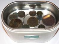 المواد والخوارزمية لتنظيف العملات المعدنية باستخدام التحليل الكهربائي